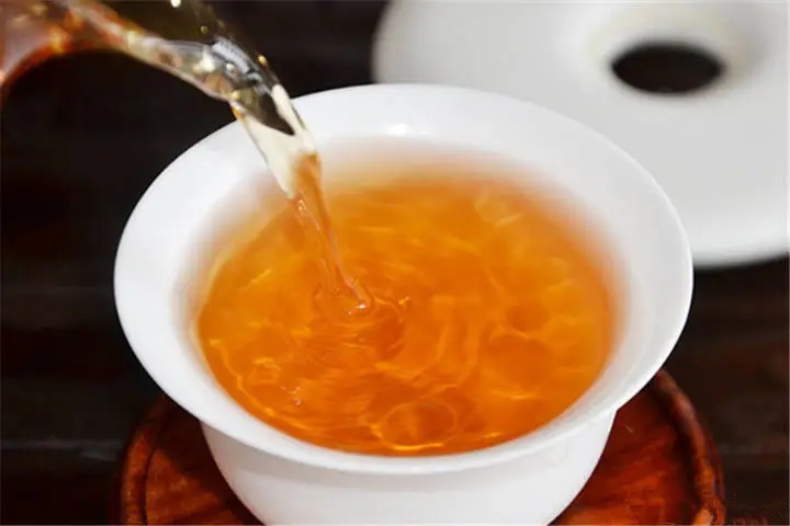 普洱生茶的十種湯色，教你一眼識(shí)別?