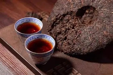 苦、澀味絕不是古樹普洱的霸氣，那也叫懂普洱茶，別逗了！