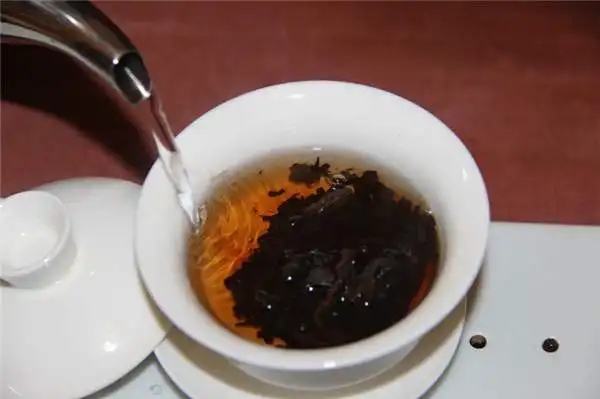 為什么你泡的熟茶，湯色像醬油？
