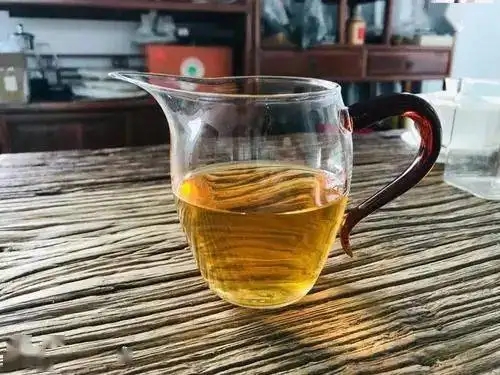 吸煙的人喝茶到底有哪些好處？醫(yī)生這次全說(shuō)清楚了