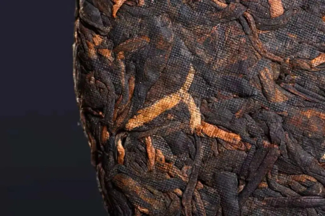 易武熟茶，當(dāng)屬易武地道發(fā)酵